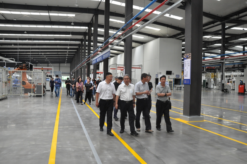 昆明市高端装备及汽车制造工业链主要向导到乐发Vll官网动力开展调研_乐发Vll官网新闻_云南乐发Vll官网动力集团有限公司